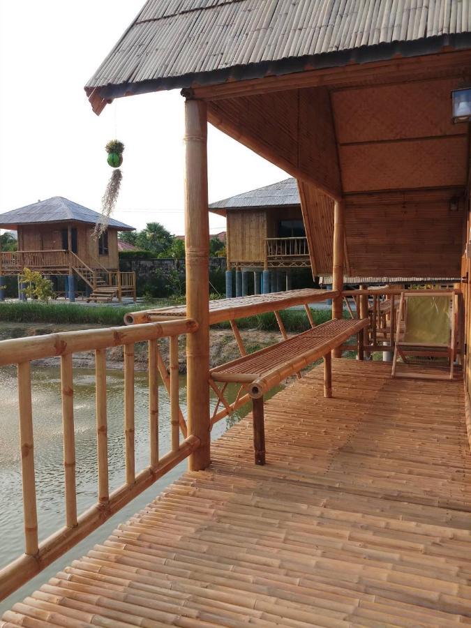 คูณ-เนื่อง ฟาร์ม สเตย์ หัวหิน Koon & Nueang Farm Stay Hua Hin Ban Bo Fai Exteriör bild
