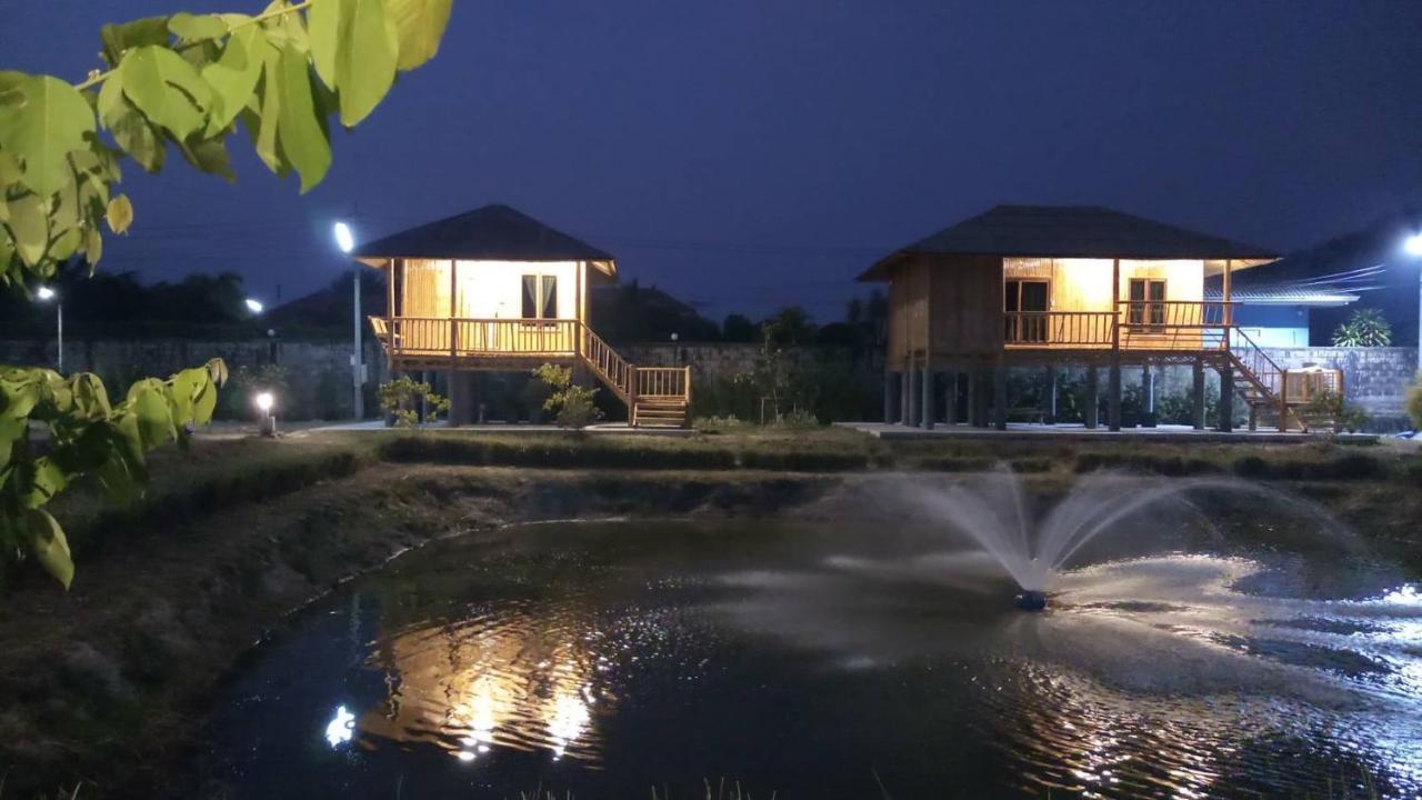 คูณ-เนื่อง ฟาร์ม สเตย์ หัวหิน Koon & Nueang Farm Stay Hua Hin Ban Bo Fai Exteriör bild