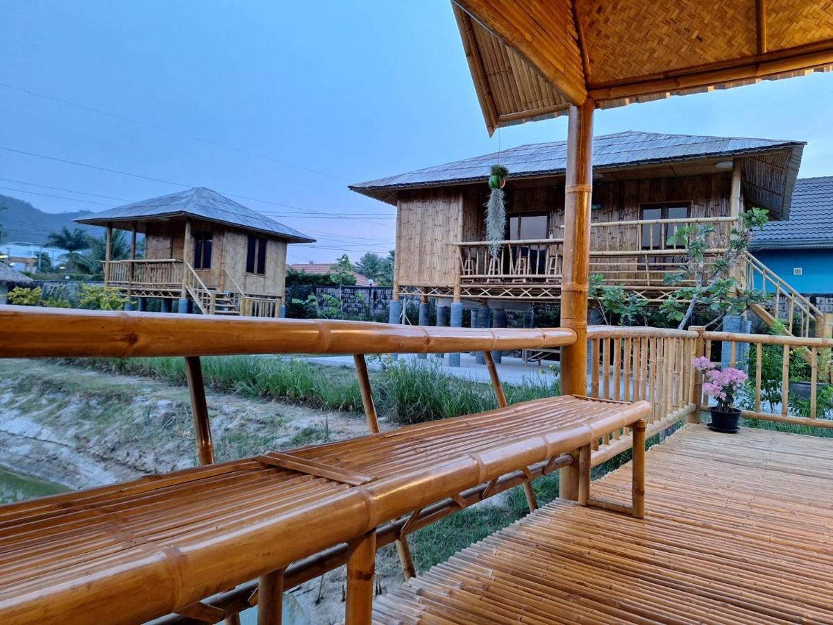 คูณ-เนื่อง ฟาร์ม สเตย์ หัวหิน Koon & Nueang Farm Stay Hua Hin Ban Bo Fai Exteriör bild